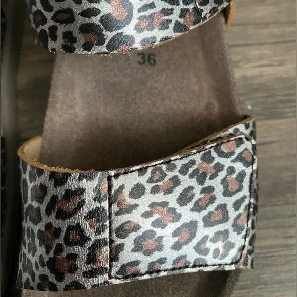 Mephisto Women's Cheetah Hook & Loop Sandals Size 6 Adjustable Leather - Picture 14 of 15